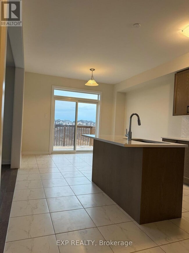 Building Photo - 21 STARBOARD Cres