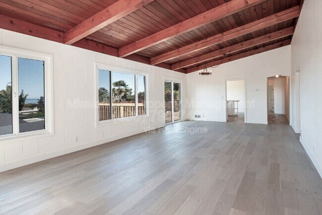 Foto del edificio - 5533 Carpinteria Ave