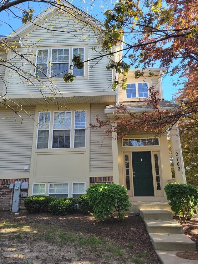 Foto principal - 2762 N Greenwood Ave