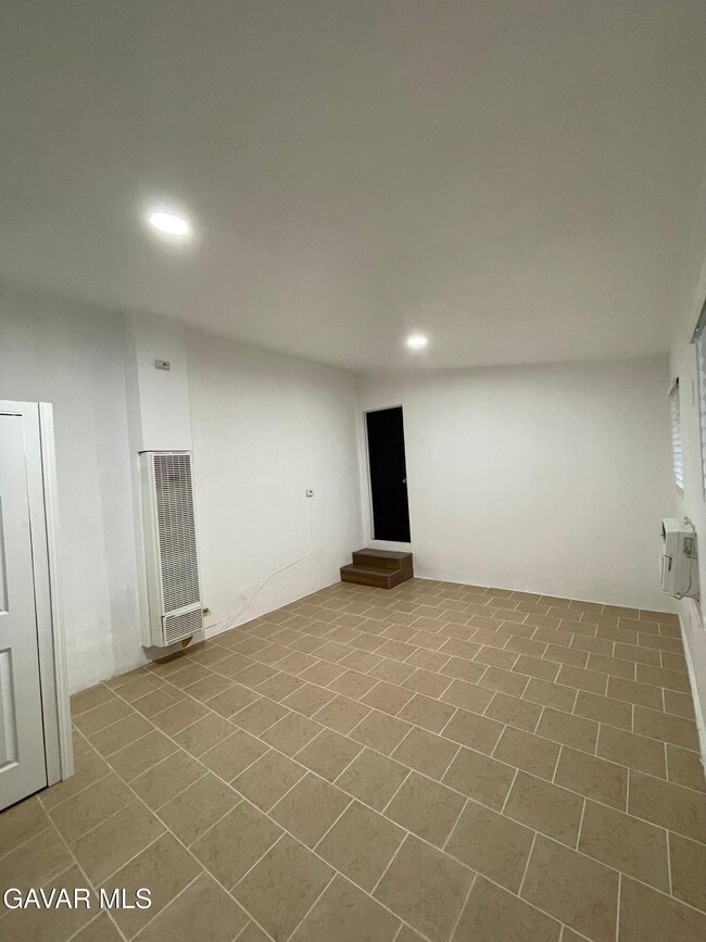 Foto del edificio - 369 E Avenue R4