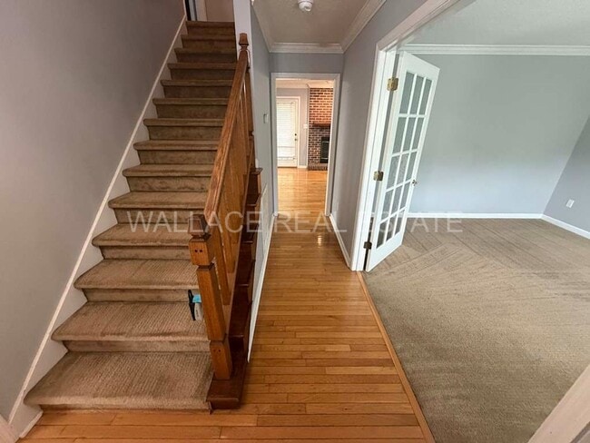 Building Photo - AWESOME 3 BEDROOM HOUSE IN W. KNOXVILLE IN BENNINGTON!!!