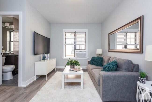 Building Photo - 437 W Belden