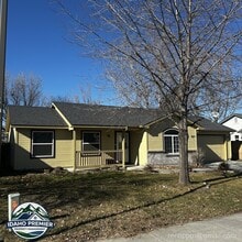 Building Photo - 1671 Klemmer Ave N