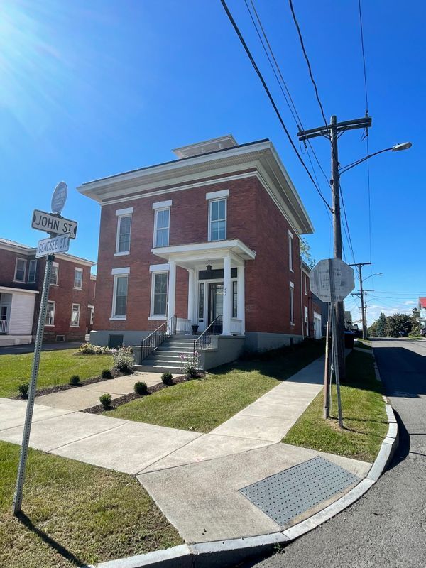 Building Photo - 52 Genesee St