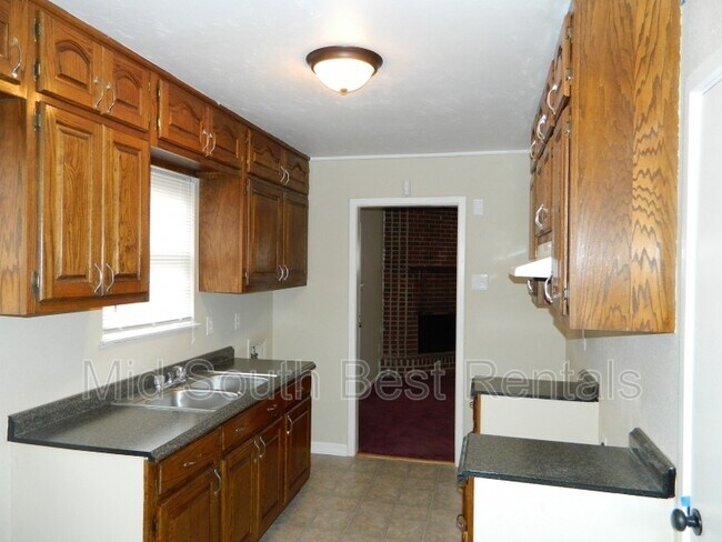 Foto del edificio - 3037 Cherry Rd