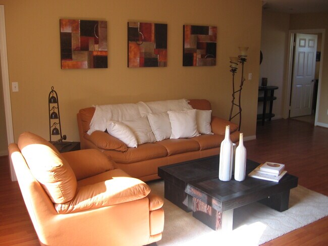 Foto del edificio - 13801 Hoyt St