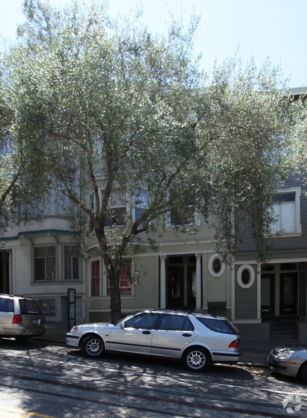 Building Photo - 2621 Hyde St
