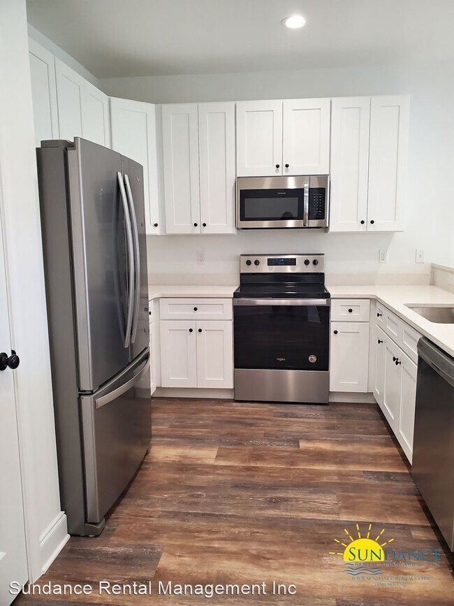 Building Photo - 3 br, 2.5 bath House - 4 Alder Avenue SE