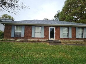 Building Photo - 4023 Summer Pl