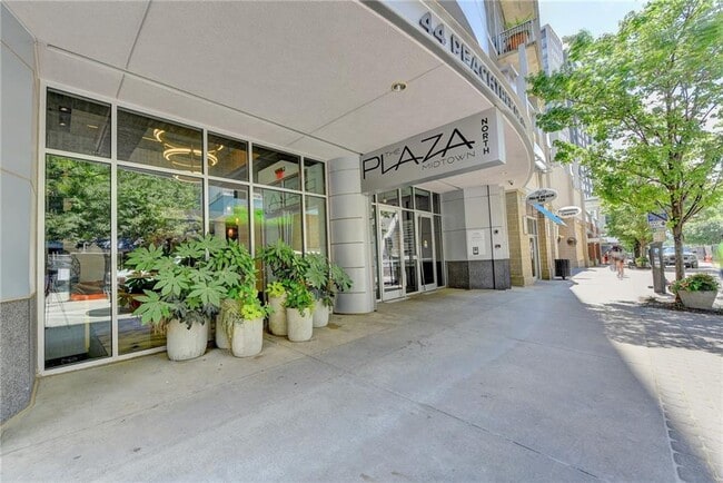 Building Photo - 44 Peachtree Pl NE