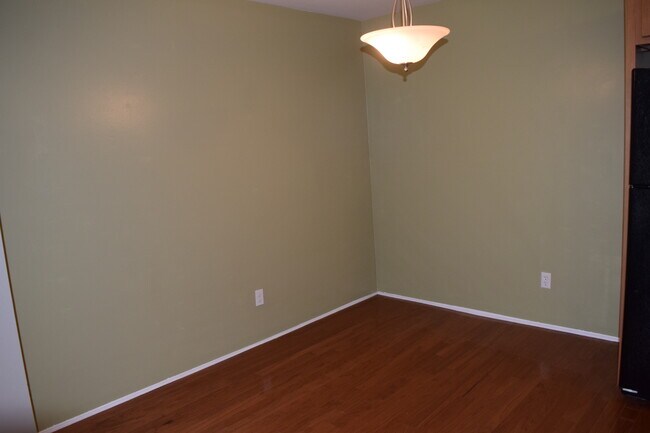 Rincón - 2425 Torquay Ave