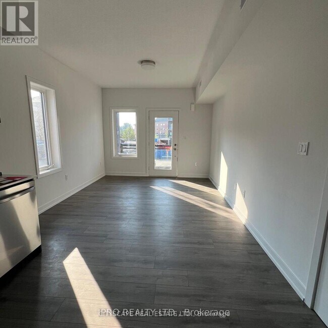 Photo du bâtiment - 940-940 St David St N