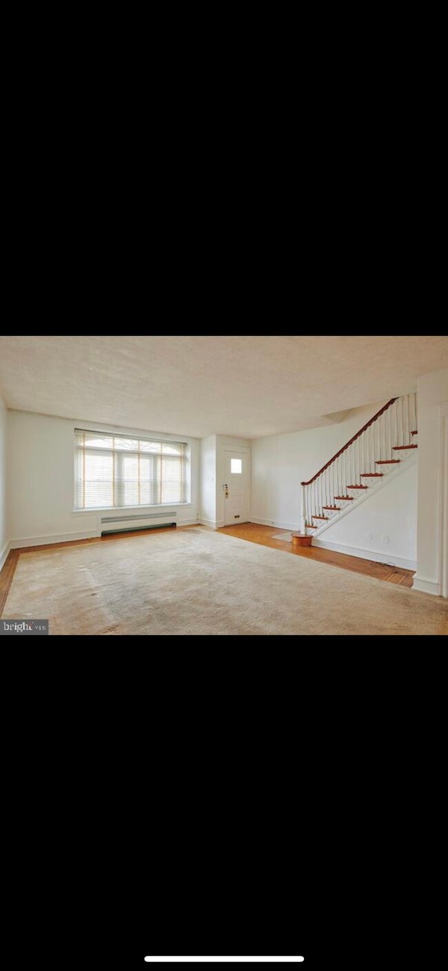 Building Photo - 1720 Elston St