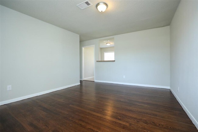 Building Photo - 10322 Cathedral Dr