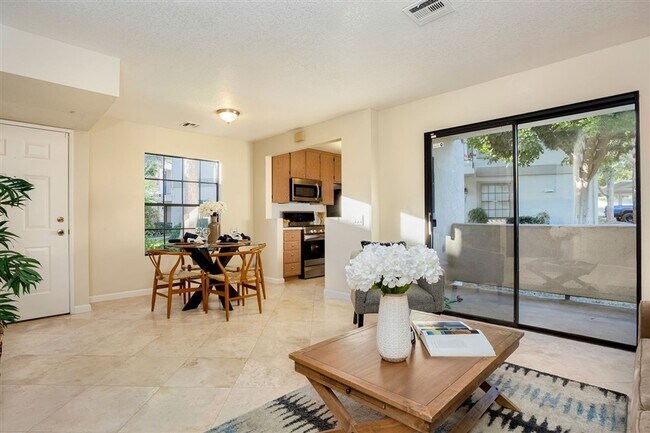 Building Photo - Upgraded Rancho Penasquitos 2 Bedroom at T...