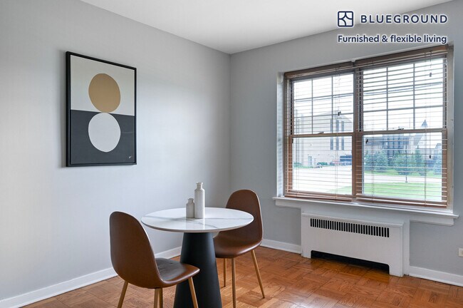 Foto del edificio - 2732 Hampton Pkwy