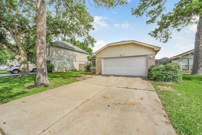 Building Photo - 10546 Waving Fields Dr