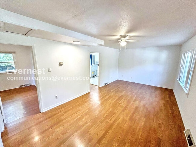 Building Photo - 203 Woodbine St