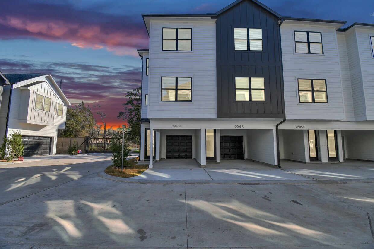 Foto principal - 2007 Laverne Holw Ln