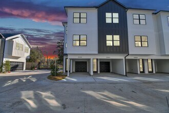 Building Photo - 2008 Laverne Holw Ln