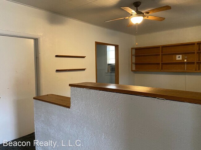Building Photo - 2 br, 1 bath House - 306 S Ave A