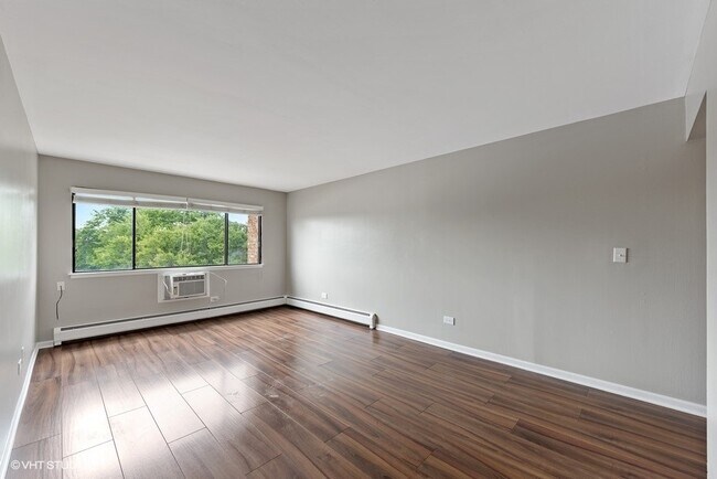 Foto del edificio - 5358 N Cumberland Ave