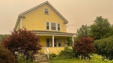 Building Photo - 588 Hartford Ave W