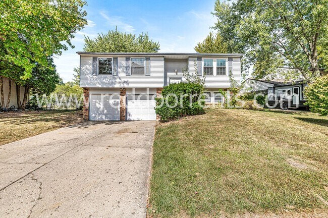 Building Photo - Stunning home in the heart of Indianapolis
