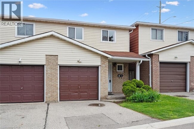 Photo du bâtiment - 302 Bluevale St N