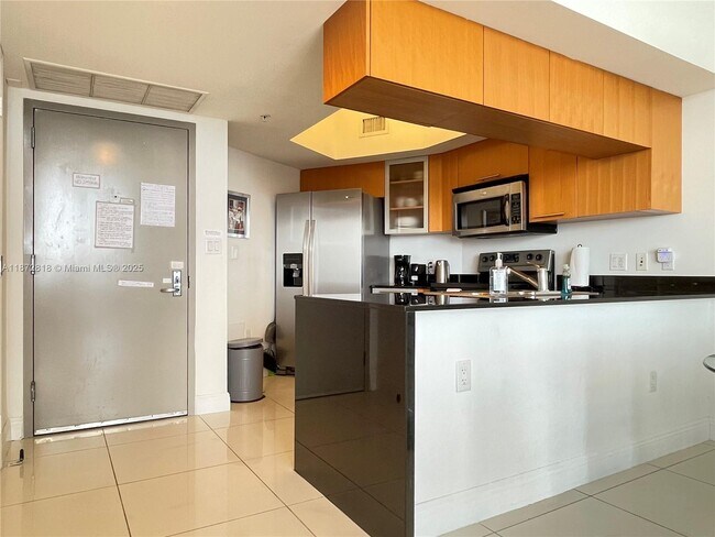 Foto del edificio - 1750 N Bayshore Dr
