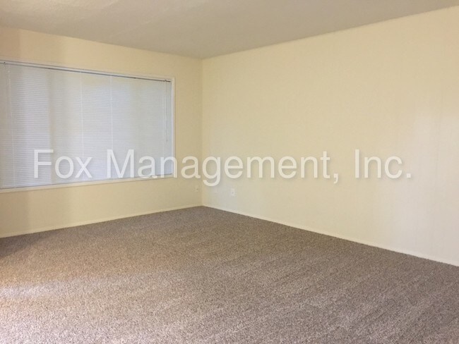 Foto del edificio - 15879 E Burnside St