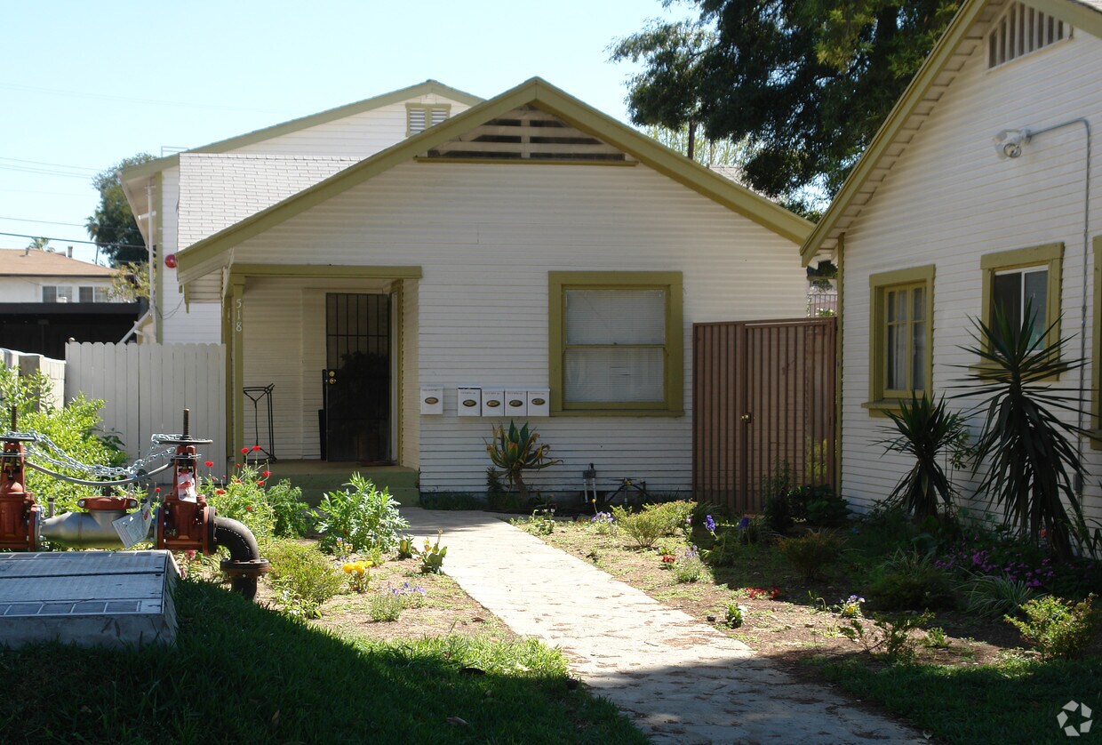 Building Photo - 514-518 Wilson Ave