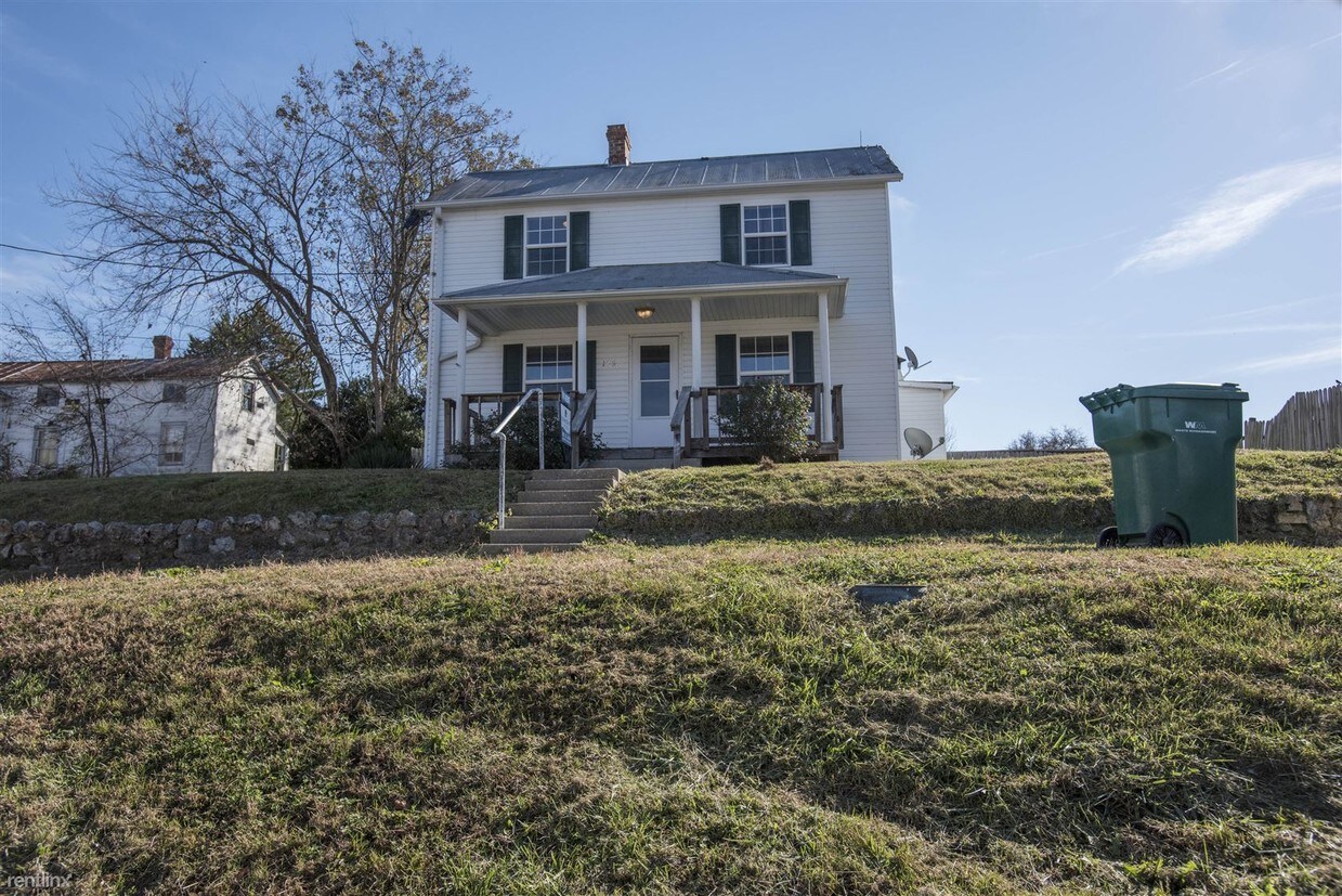 Primary Photo - 126 Mill Hill Rd