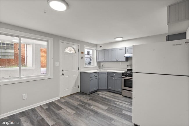 Building Photo - 8059 Gray Haven Rd