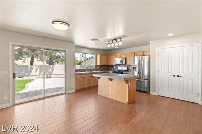 Foto del edificio - 3916 Varallo St