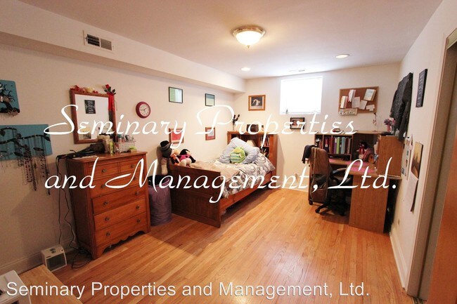 Building Photo - 3414 N Bosworth Ave
