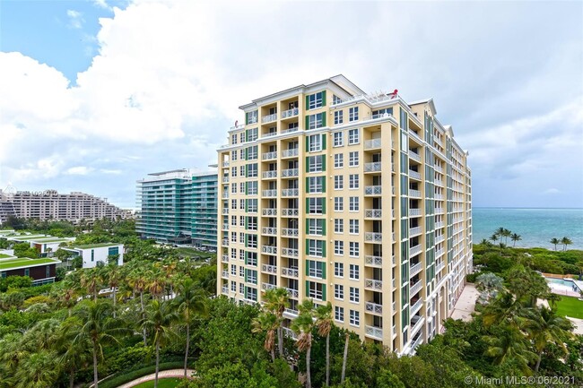 Foto del edificio - 445 Grand Bay Dr