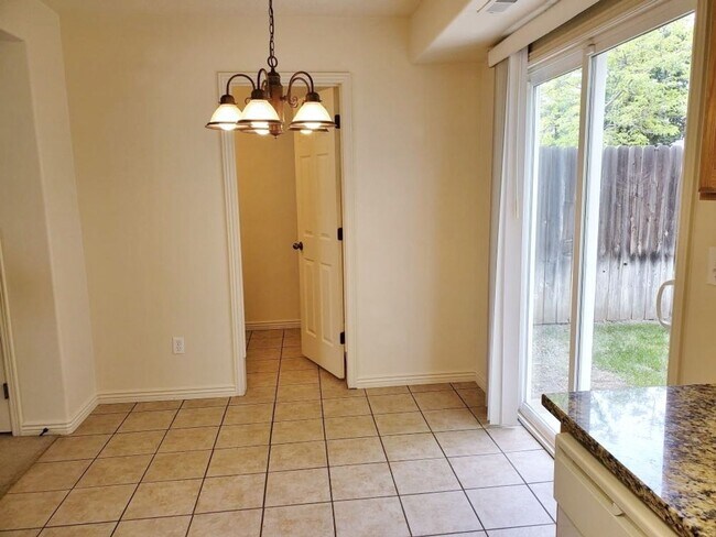Photo - 2 Bd 1.5 Bath Duplex in Milcreek House