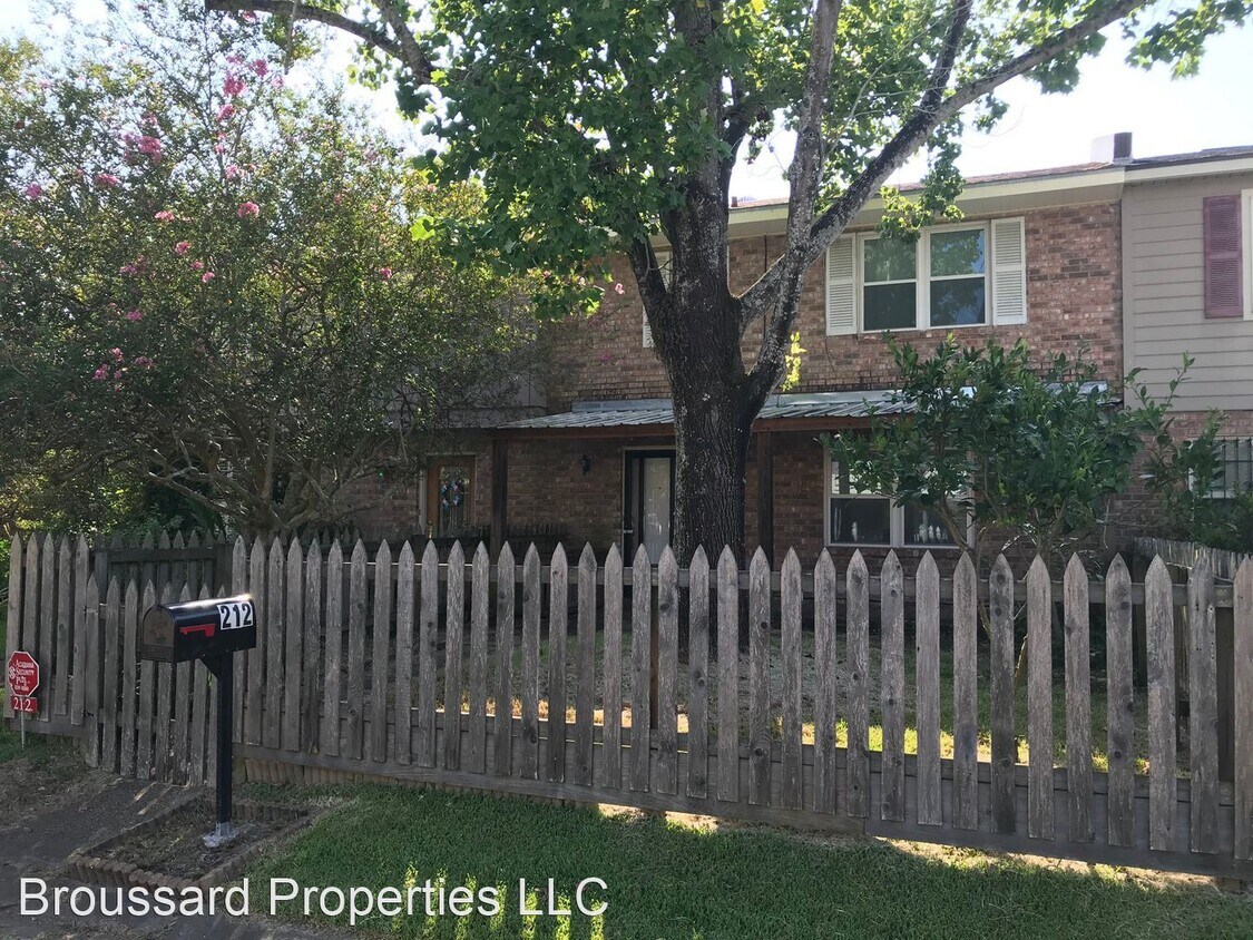 Primary Photo - 3 br, 2.5 bath House - 212 Bell Downs Drive