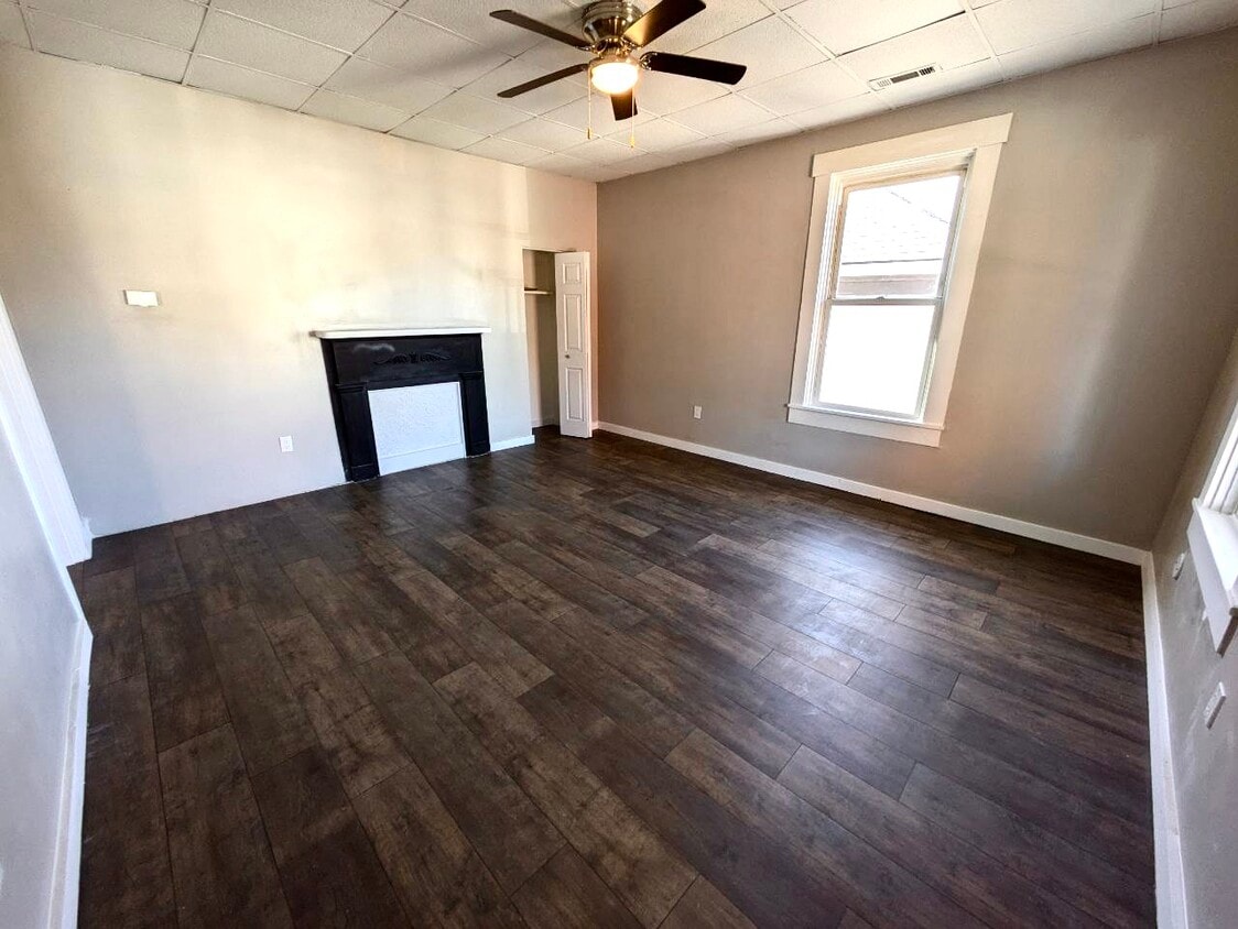 Foto principal - 231 E Market St