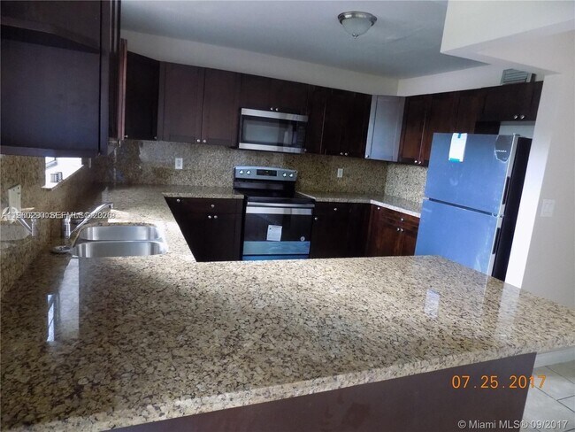 Foto del edificio - 2191 Bayberry Dr