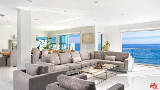 Foto del edificio - 26050 Pacific Coast Hwy