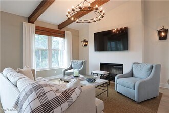 Building Photo - 1310 Charleston Square Dr