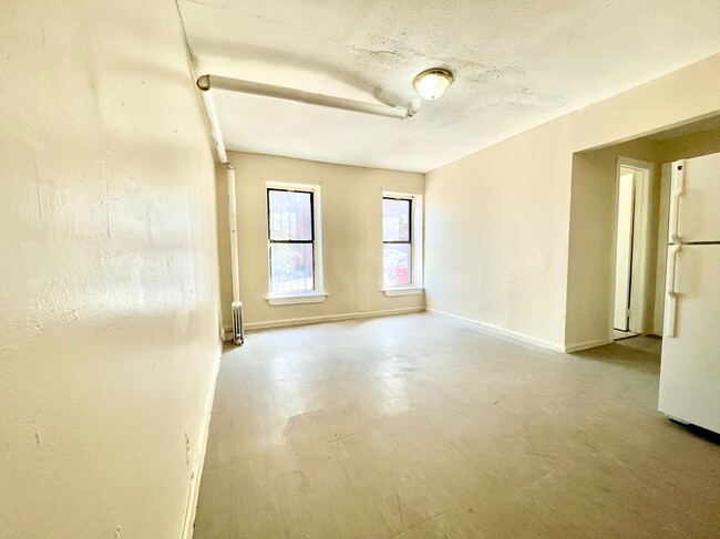 Foto del edificio - 1331 Seneca Ave