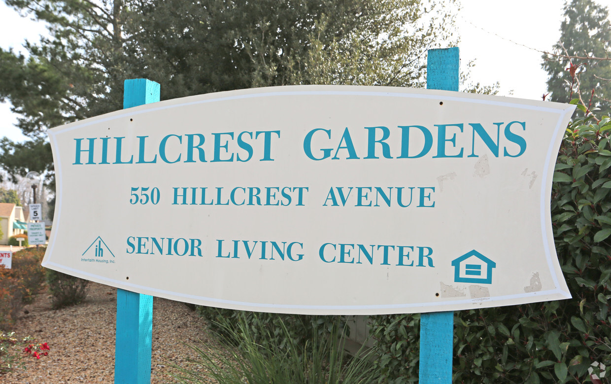 Primary Photo - Hillcrest Gardens