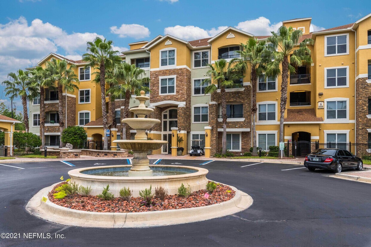 8539 Gate Pkwy W Unit 425, Jacksonville, FL 32216 Condo for Rent in