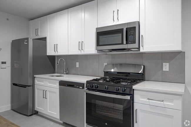 Building Photo - 186 Market St