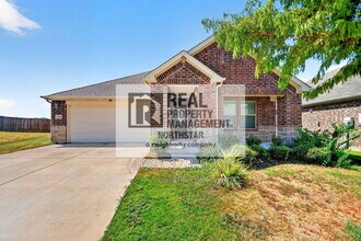 Building Photo - 2501 Real Quiet Dr