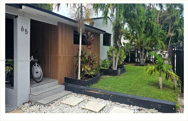 Foto del edificio - 65 NE 68th St