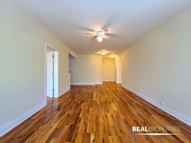 Foto del edificio - 2 bedroom in CHICAGO IL 60657